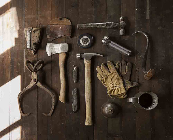 construction-work-carpenter-tools